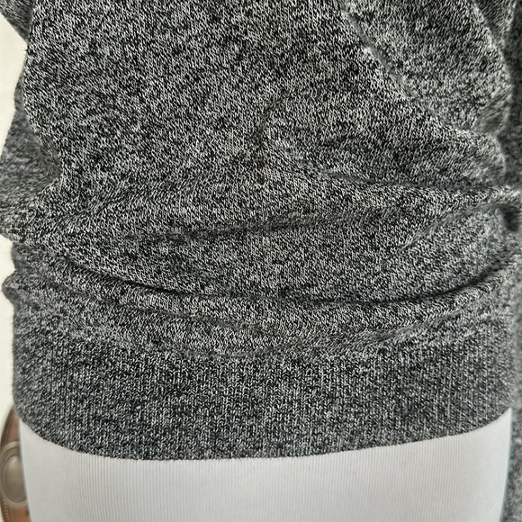 Active Basic Lightweight Grey Knit Vneck Sweater Size Small 100% Cotton - Picture 3 of 6